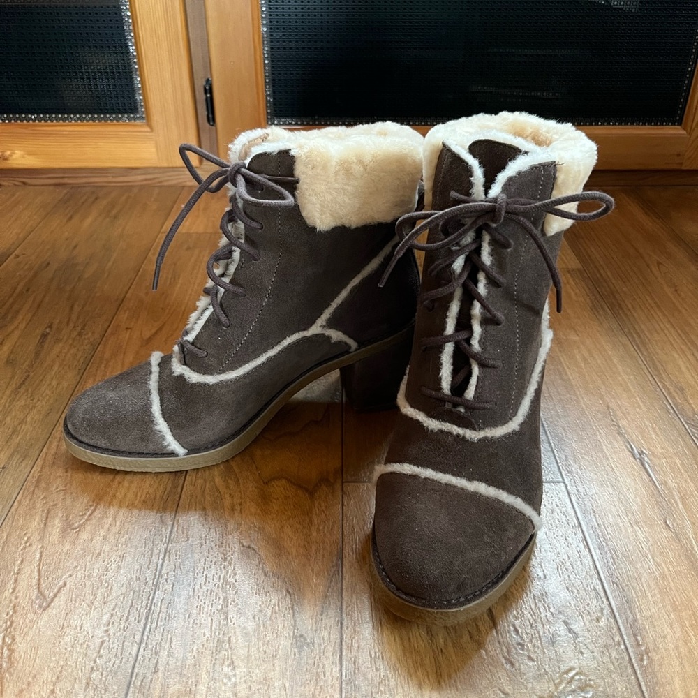 Ugg Esterly Boots - image 2